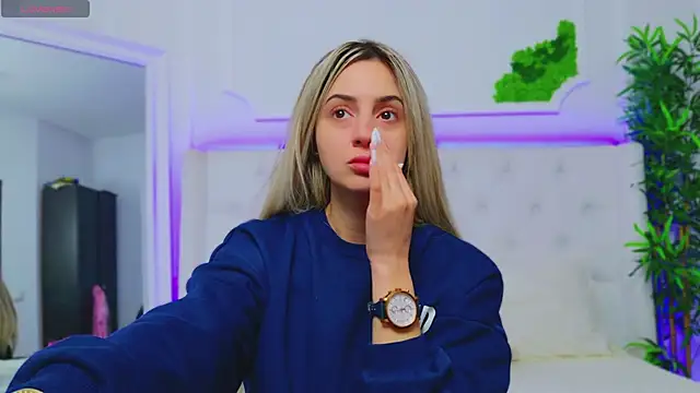 Snapshot of AriannaSins chatting on 01/30/25, 12:59 AriannaSins online show from 01/30/25, 12:59