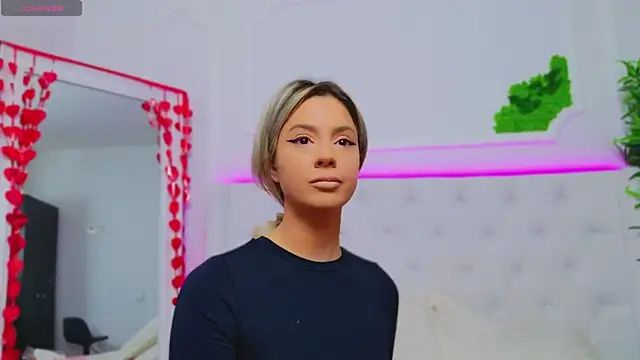 Snapshot of AriannaSins chatting on 02/28/25, 04:20 AriannaSins online show from 02/28/25, 04:20