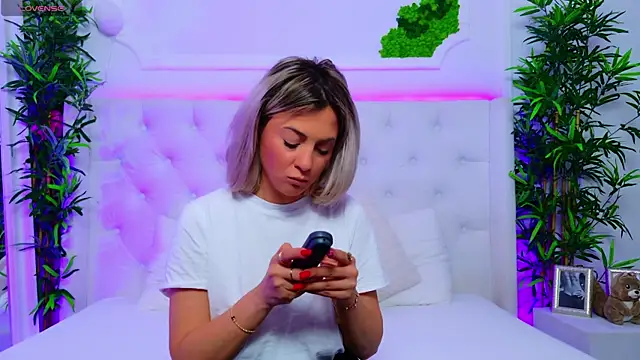 AriannaSins online show from 11/10/25, 03:00