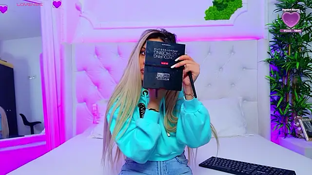 AriannaSins online show from 02/02/26, 12:59