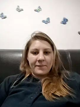 SandyCassie online show from 11/11/25, 05:18