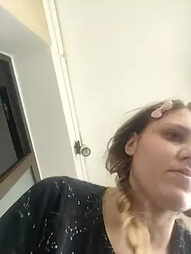 SandyCassie online show from 04/21/26, 06:31