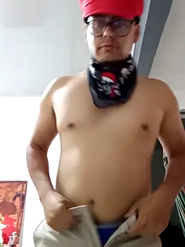 Snapshot of DariusNoir chatting on 10/19/25, 01:12 DariusNoir online show from 10/19/25, 01:12