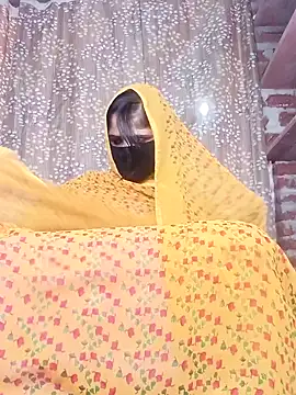 Rajni chauhan online show from 11/19/25, 04:12