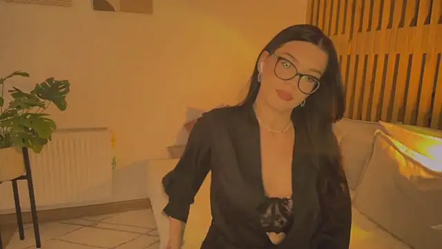 heymollyshy online show from 10/16/25, 10:27