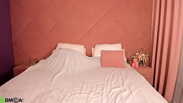 Vanessa River online show from 10/22/25, 01:17