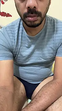 Handsome8677 online show from 10/23/25, 08:13