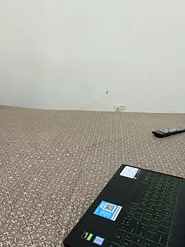 Handsome8677 online show from 02/24/26, 09:18