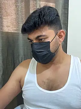 Handsome8677 online show from 06/03/26, 07:44
