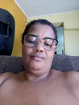 Snapshot of Pessoa54 chatting on 10/25/25, 03:40 Pessoa54 online show from 10/25/25, 03:40