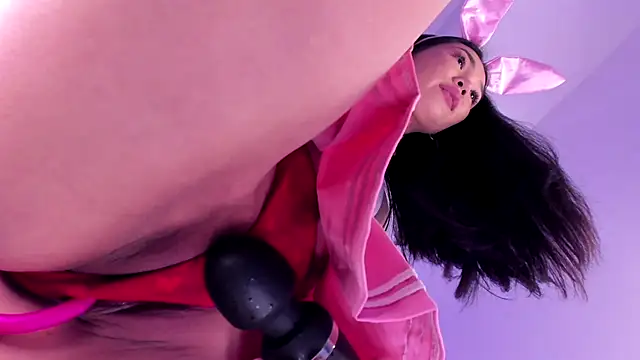 Divine Madeleine online show from 04/11/26, 06:18