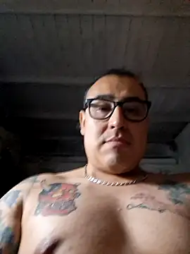 Snapshot of Rueditasss chatting on 12/21/25, 03:46 Rueditasss online show from 12/21/25, 03:46