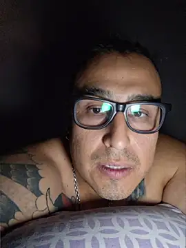 Snapshot of Rueditasss chatting on 03/11/26, 06:14 Rueditasss online show from 03/11/26, 06:14