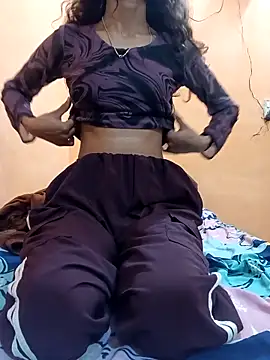 Snapshot of tanya_mittal chatting on 11/11/25, 08:47 tanya mittal online show from 11/11/25, 08:47