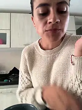 valentina herrrera online show from 10/27/25, 08:46