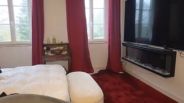 Lailawick online show from 11/15/25, 02:57