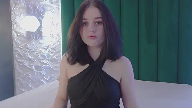 AliceLune online show from 02/10/26, 01:04