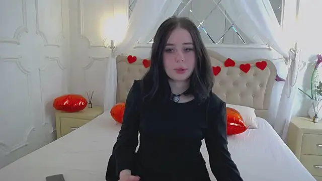 AliceLune online show from 02/16/26, 12:45