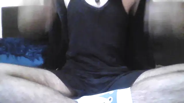 esmermoon online show from 10/31/25, 11:17