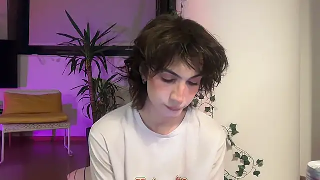 kira yoshika9e online show from 02/08/26, 08:56