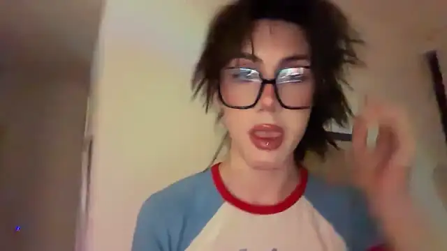 kira yoshika9e online show from 04/05/26, 06:16