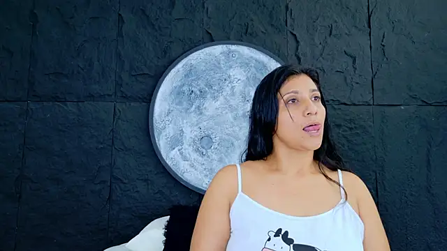 Snapshot of Antonella_Russo1 chatting on 07/21/26, 01:13 Antonella Russo1 online show from 07/21/26, 01:13