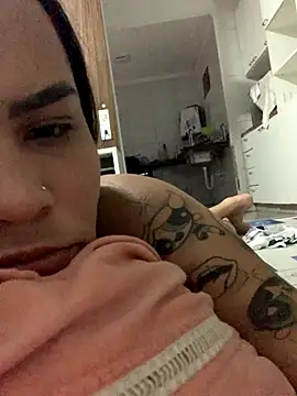 pietra9247 online show from 10/16/25, 04:57