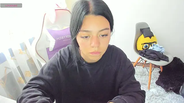 Snapshot of Midori_rosse chatting on 01/12/26, 06:46 Midori rosse online show from 01/12/26, 06:46