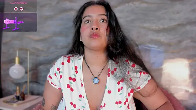 lilithst  online show from 11/24/25, 08:41