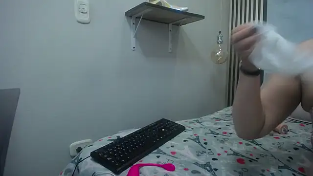 Snapshot of Miah-Princess chatting on 11/19/25, 06:19 Miah-Princess online show from 11/19/25, 06:19