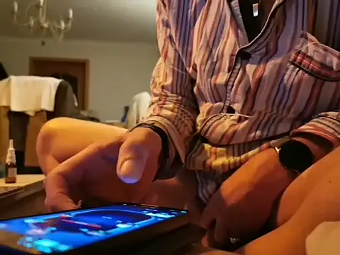 Snapshot of jokke1975 chatting on 10/20/25, 12:44 jokke1975 online show from 10/20/25, 12:44