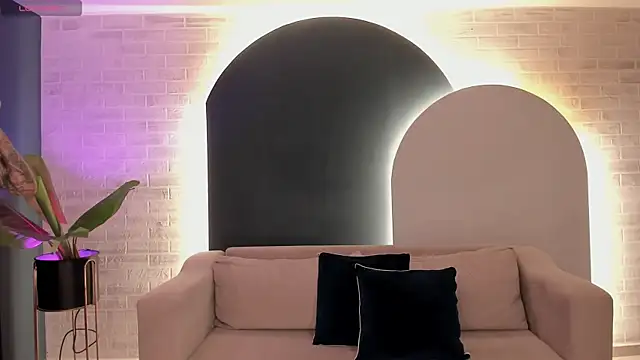 ChristineFord  online show from 10/28/25, 03:04