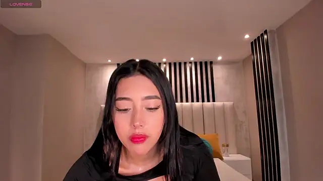 ScarlettBlaze  online show from 03/26/26, 12:00