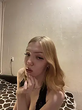 AlexandraXKitty online show from 11/29/25, 11:41