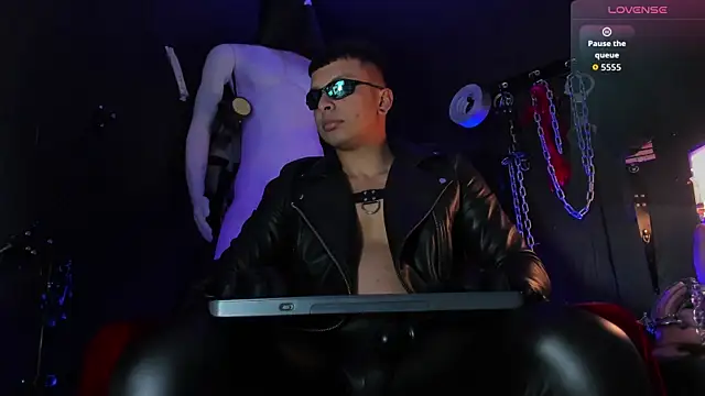 Snapshot of Master_Connor_BDSM chatting on 05/11/26, 11:13 Master Connor BDSM online show from 05/11/26, 11:13