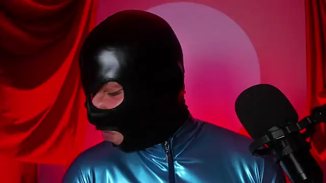 Snapshot of Master_Connor_BDSM chatting on 05/15/26, 10:50 Master Connor BDSM online show from 05/15/26, 10:50