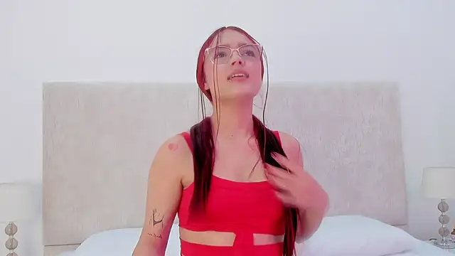 Martinaa Garcia online show from 10/27/25, 07:51