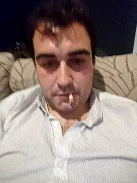 GluingPerson online show from 11/09/25, 02:54