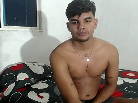 Snapshot of Charly_22cm chatting on 10/17/25, 07:55 Charly 22cm online show from 10/17/25, 07:55