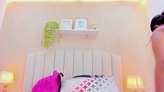 Sophiia 77 online show from 02/20/26, 01:24