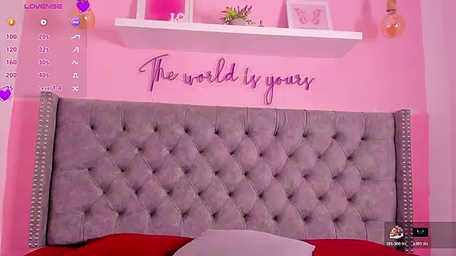 Sophiia 77 online show from 03/18/26, 09:29