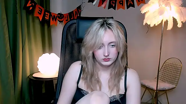 ScarlettScril online show from 11/09/25, 06:33