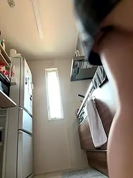 Sakura 00  online show from 11/18/25, 04:06