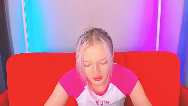 Snapshot of AlessaKiss chatting on 07/10/26, 03:11 AlessaKiss online show from 07/10/26, 03:11
