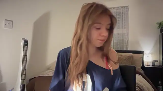 YasmineLace online show from 01/06/26, 04:54