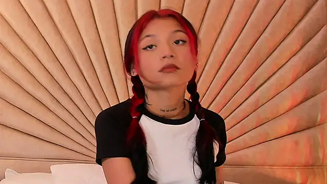 Emma duff online show from 10/28/25, 12:09