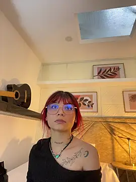 Emma duff online show from 03/19/26, 07:40