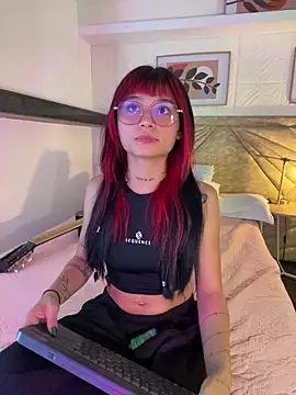 Emma duff online show from 03/24/26, 07:41