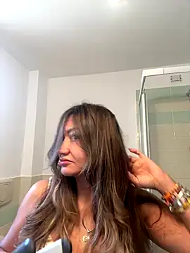 gabriellacali online show from 10/18/25, 01:12