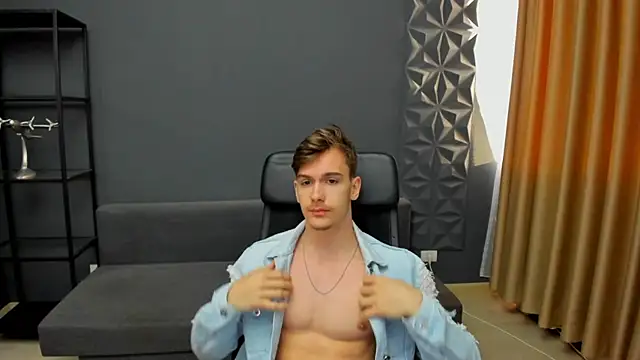 BradyFlint online show from 04/24/26, 04:37